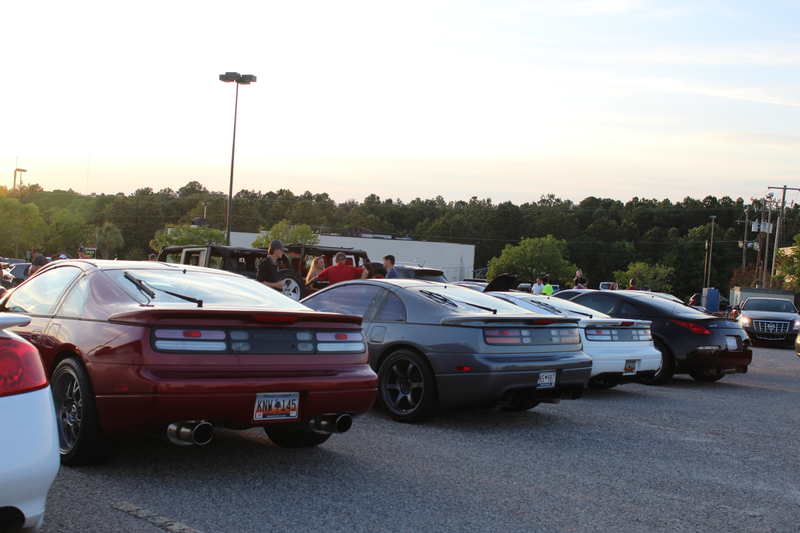 Illustration for article titled I Went to a Local Car Meet Tonight